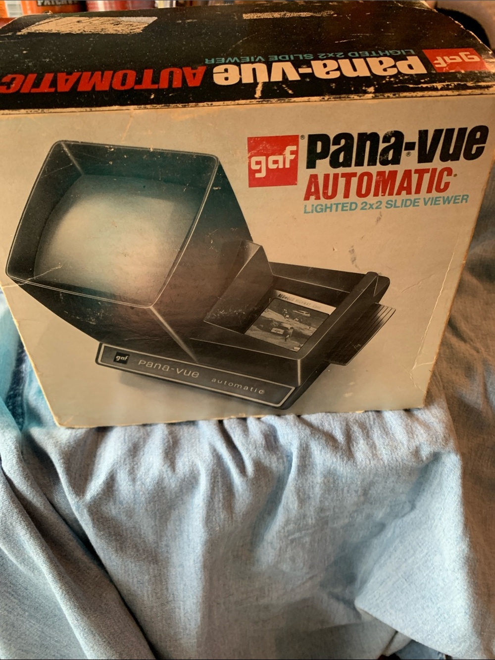 Vintage Pana-Vue Automatic 2X2 Slide Viewer